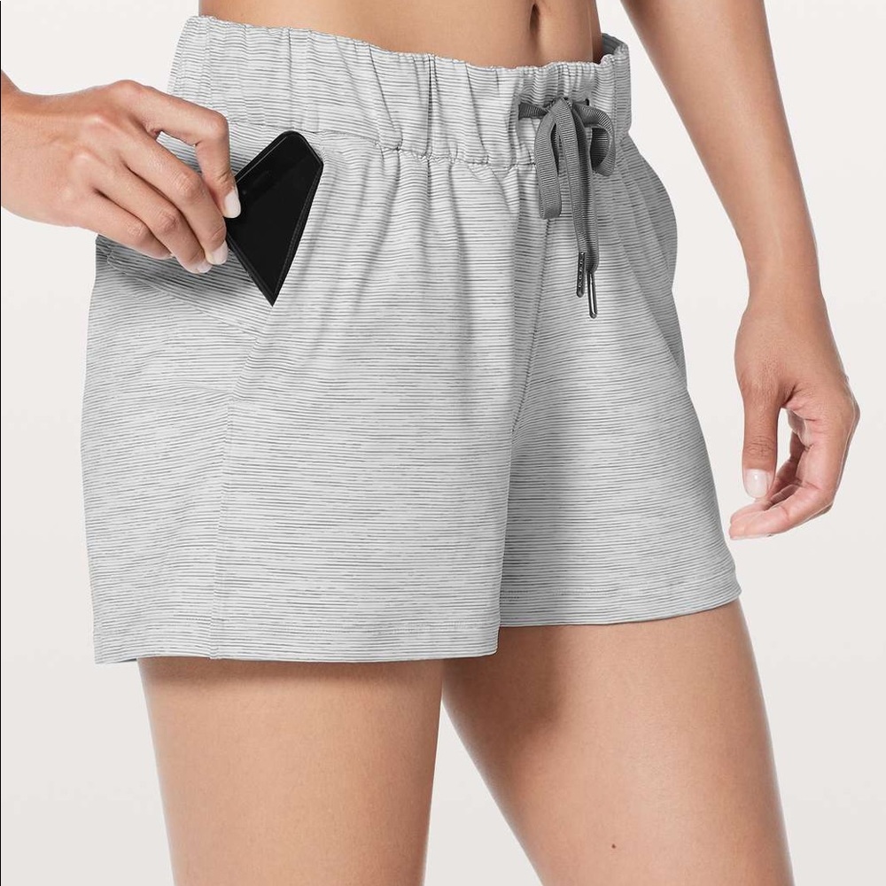 Lululemon On The Fly Short